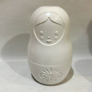 FRED MATRYOSHKAS Nesting Dolls Plastic Salt and Pepper Shaker Set 2011
